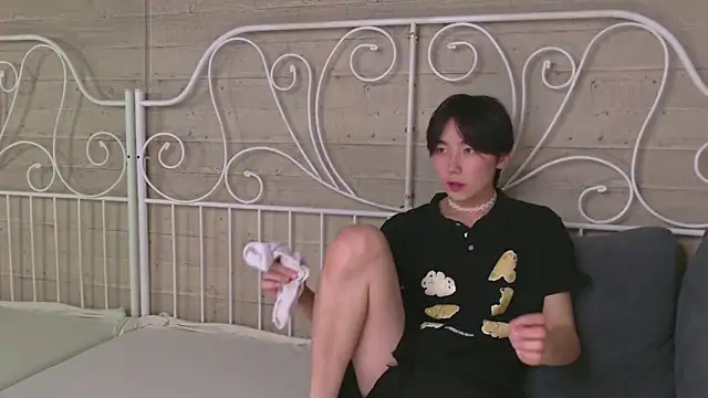 HeejinWang online show from 10-18-25, 08:38