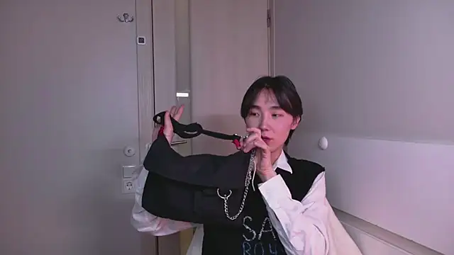 HeejinWang online show from 11-07-25, 08:24