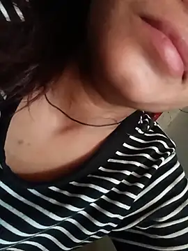 Aaisha-16 online show from 05-20-26, 12:02