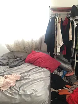 estradiolist online show from 10-10-25, 04:35