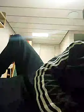 Alecumload online show from 09-23-25, 03:46