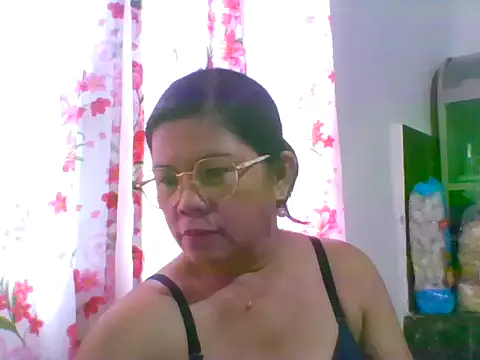 Snapshot of asian_bhebs1 chatting on 10-16-25, 11:57 asian bhebs1 online show from 10-16-25, 11:57