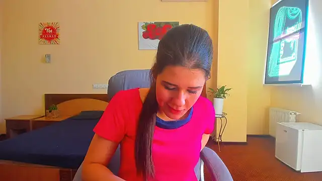 Snapshot of Joannia chatting on 09-28-25, 08:32 Joannia online show from 09-28-25, 08:32