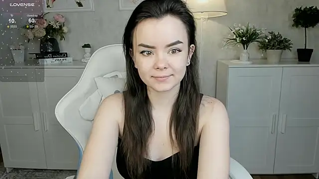 Gentle Ariel online show from 10-13-25, 01:18