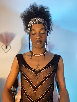 Mia royal online show from 05-30-26, 06:46