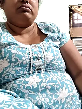 Snapshot of Mmm143 chatting on 07-06-26, 11:06 Mmm143 online show from 07-06-26, 11:06