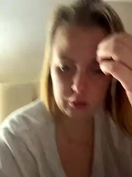 Piccolamonella29 online show from 11-19-25, 02:33