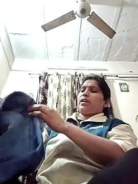 aliya-jaan71 online show from 02-04-26, 09:37