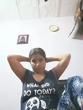 aliya-jaan71 online show from 05-18-26, 11:59