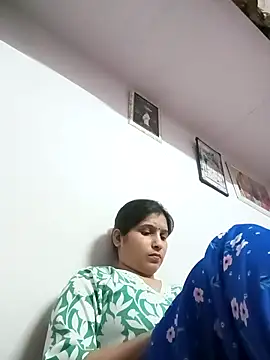 aliya-jaan71 online show from 04-12-26, 09:23
