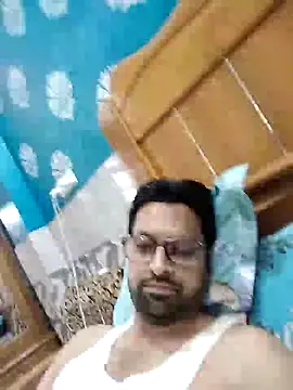 Snapshot of mohsin99272 chatting on 10-15-25, 10:45 mohsin99272 online show from 10-15-25, 10:45