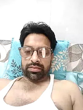 Snapshot of mohsin99272 chatting on 10-11-25, 07:42 mohsin99272 online show from 10-11-25, 07:42