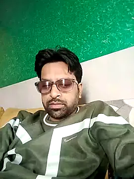 Snapshot of mohsin99272 chatting on 10-18-25, 04:25 mohsin99272 online show from 10-18-25, 04:25