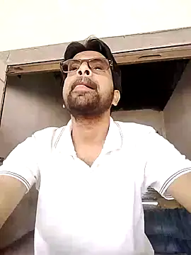 Snapshot of mohsin99272 chatting on 10-22-25, 04:12 mohsin99272 online show from 10-22-25, 04:12