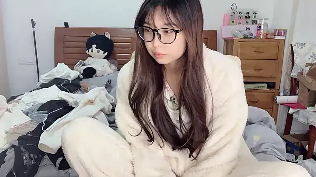 Akong11 online show from 11-26-25, 02:44