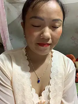 Snapshot of _losrt_cherry_ chatting on 10-22-25, 02:05  losrt cherry  online show from 10-22-25, 02:05