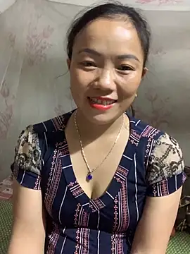 Snapshot of _losrt_cherry_ chatting on 10-06-25, 02:29  losrt cherry  online show from 10-06-25, 02:29