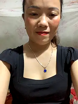 Snapshot of _losrt_cherry_ chatting on 10-05-25, 01:13  losrt cherry  online show from 10-05-25, 01:13