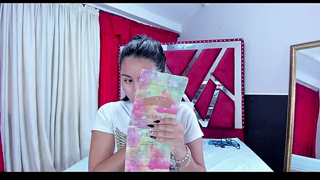 Luna021 1 online show from 10-10-25, 08:31