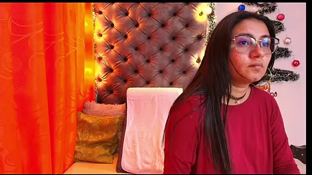 Luna021 1 online show from 12-17-25, 07:52