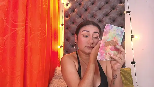 Luna021 1 online show from 01-12-26, 08:47