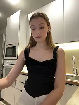 FriendlyFire 18 online show from 09-27-25, 05:52