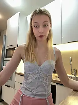 FriendlyFire 18 online show from 03-22-26, 09:38