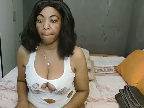 Snapshot of Lillyan_N chatting on 10-05-25, 06:48 Lillyan N online show from 10-05-25, 06:48