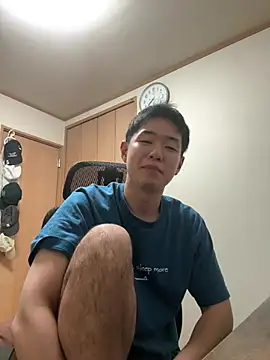 Snapshot of KAMESAN08 chatting on 05-15-26, 12:36 KAMESAN08 online show from 05-15-26, 12:36