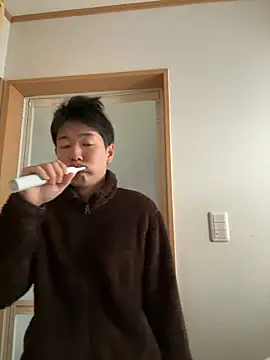 Snapshot of KAMESAN08 chatting on 11-01-25, 12:28 KAMESAN08 online show from 11-01-25, 12:28