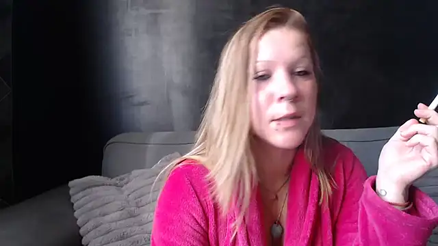 AnnaFalconeX online show from 10-16-25, 07:38