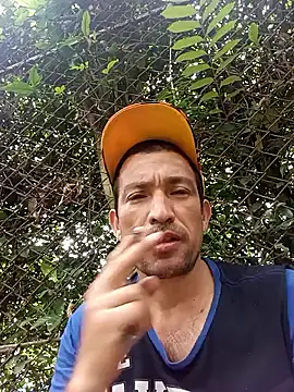 Snapshot of zamir_adam chatting on 11-27-25, 03:01 zamir adam online show from 11-27-25, 03:01