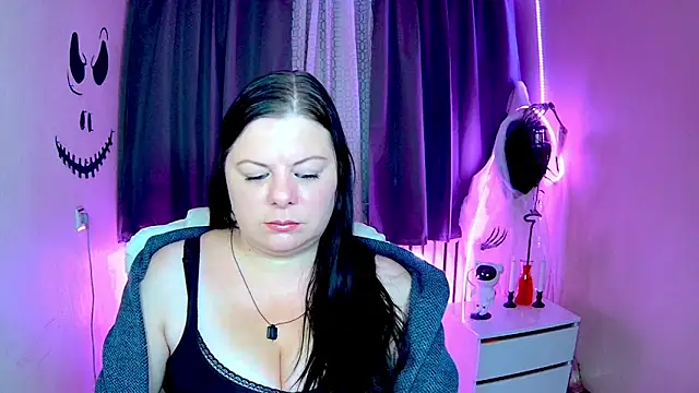 BritneyRaine online show from 10-19-25, 06:16