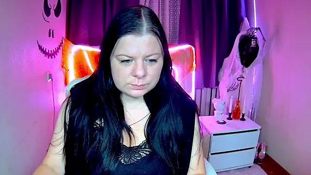 BritneyRaine online show from 10-18-25, 06:15