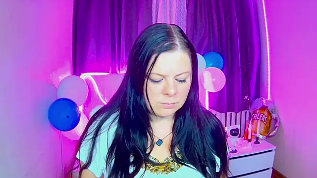 BritneyRaine online show from 09-24-25, 12:00