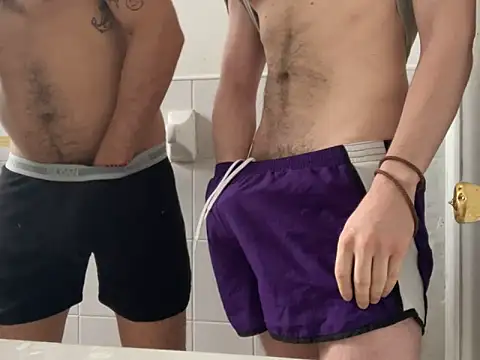 latinoxx1992 online show from 02-22-26, 04:19