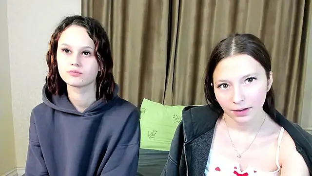 Snapshot of GabrielleLynchard chatting on 09-22-25, 07:09 GabrielleLynchard online show from 09-22-25, 07:09