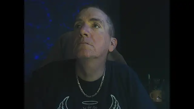 Snapshot of Sex_and_loves chatting on 11-05-25, 03:42 Sex and loves online show from 11-05-25, 03:42