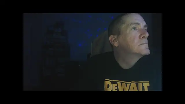 Snapshot of Sex_and_loves chatting on 11-10-25, 03:22 Sex and loves online show from 11-10-25, 03:22
