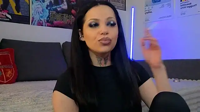 KiraQuinn1 online show from 04-08-26, 03:57