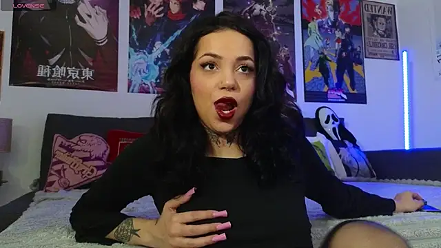 KiraQuinn1 online show from 10-25-25, 02:50