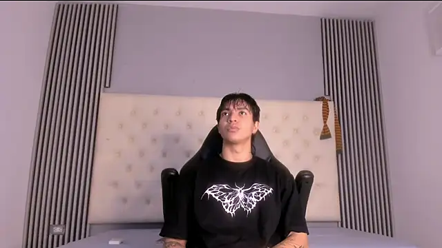 toji luxxer online show from 11-28-25, 08:42