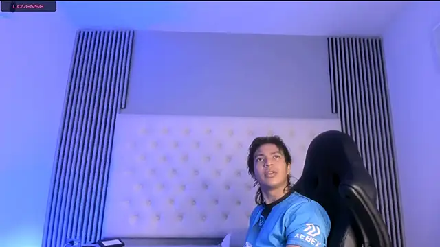 toji luxxer online show from 11-26-25, 04:23