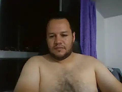 Snapshot of Alpha-Bear chatting on 09-23-25, 01:12 Alpha-Bear online show from 09-23-25, 01:12