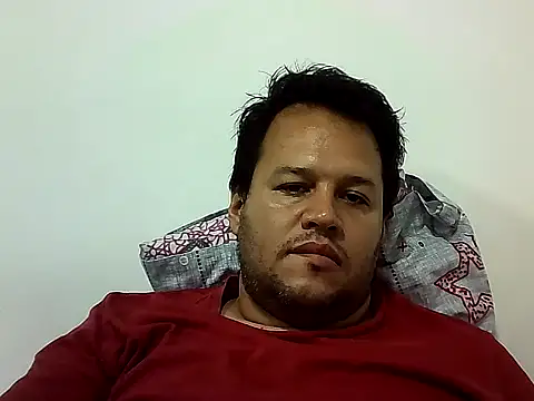 Snapshot of Alpha-Bear chatting on 10-23-25, 03:05 Alpha-Bear online show from 10-23-25, 03:05