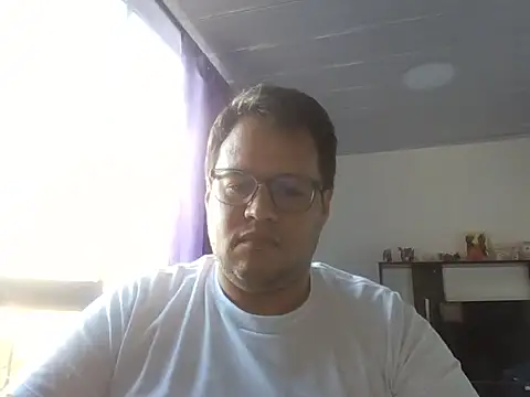 Snapshot of Alpha-Bear chatting on 10-06-25, 08:09 Alpha-Bear online show from 10-06-25, 08:09
