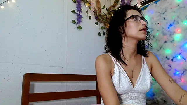 cruellasaludable online show from 09-23-25, 03:19