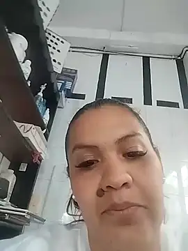 LaraStons online show from 09-26-25, 09:21