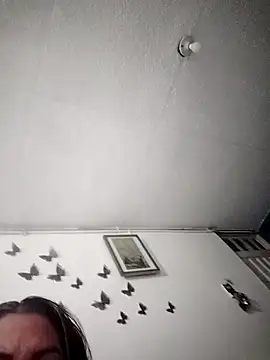 LaraStons online show from 09-28-25, 04:41