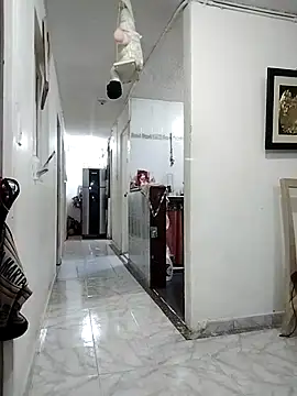 LaraStons online show from 09-24-25, 12:00